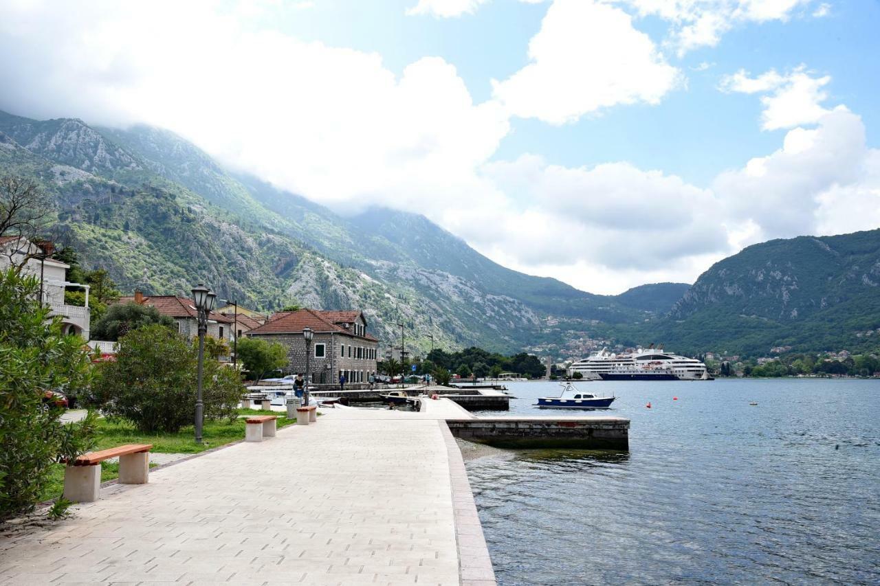 Apartments Martiva Kotor Bagian luar foto